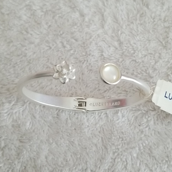 New Lucky Brand Flower & Stone Cuff Bracelet - Picture 6 of 6